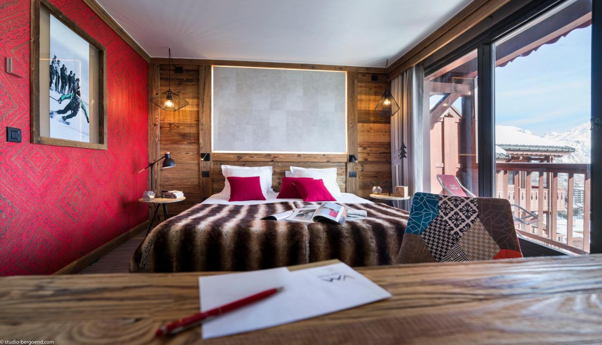 Hotel Village Montana By Les Etincelles Тинь Экстерьер фото