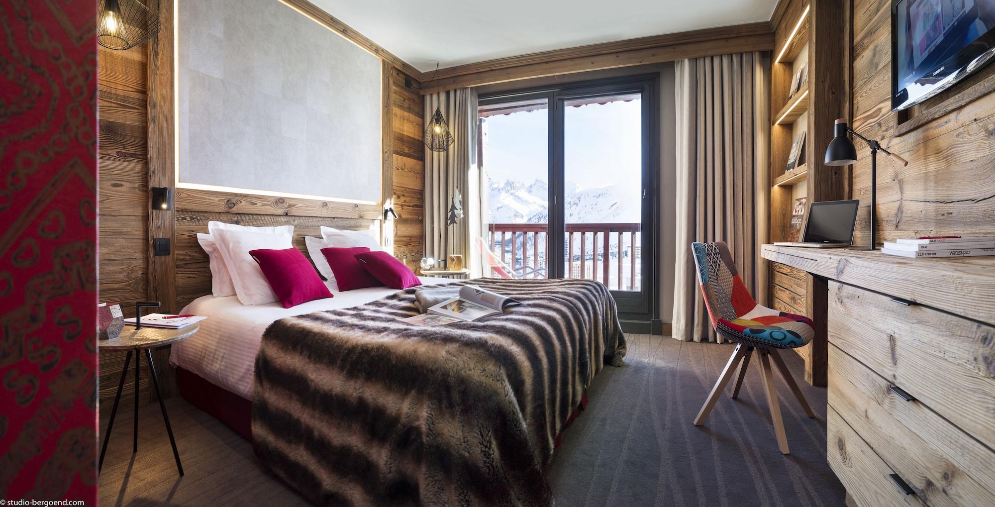 Hotel Village Montana By Les Etincelles Тинь Экстерьер фото