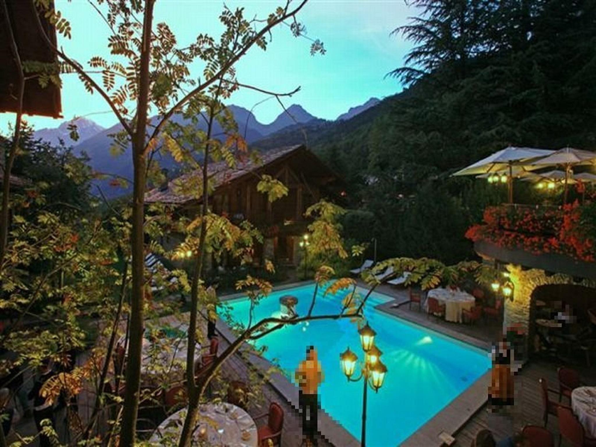Hotel Village Montana By Les Etincelles Тинь Экстерьер фото