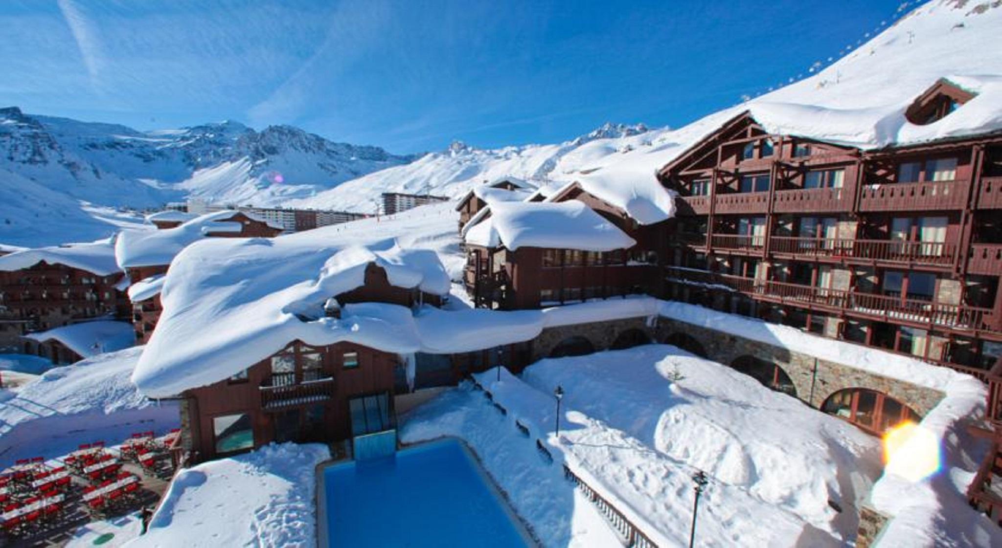 Hotel Village Montana By Les Etincelles Тинь Экстерьер фото