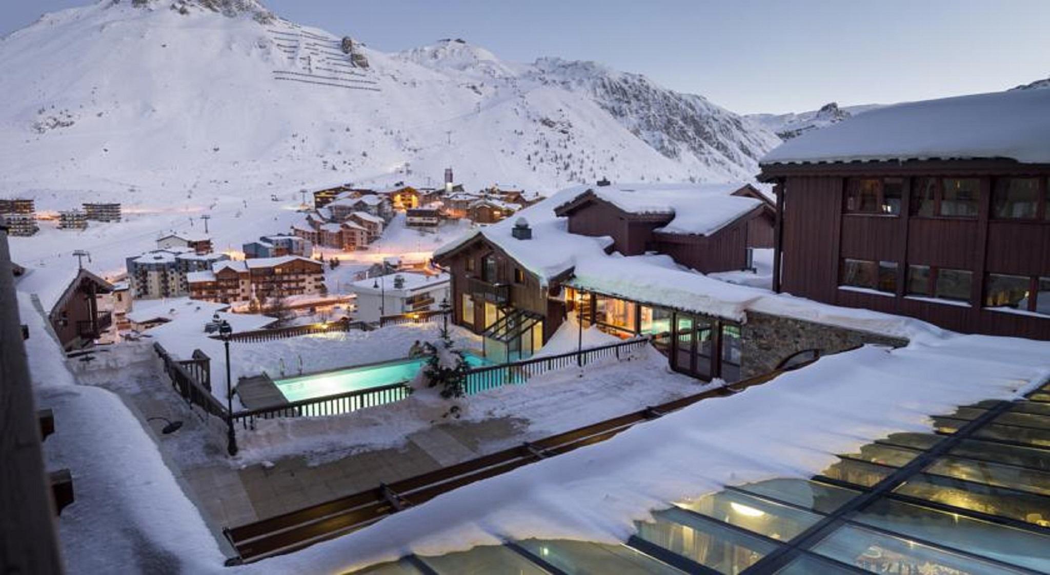 Hotel Village Montana By Les Etincelles Тинь Экстерьер фото